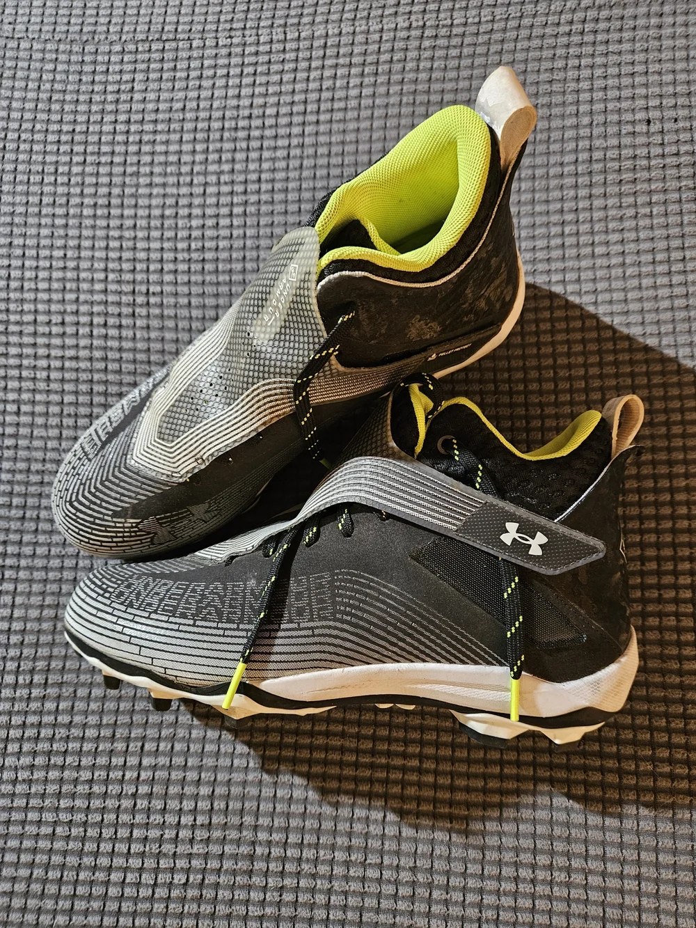 Under Armour Highlight Hammer Football Cleats 10